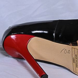 Steve Madden Black Heels, 9.5 M, Red Heel